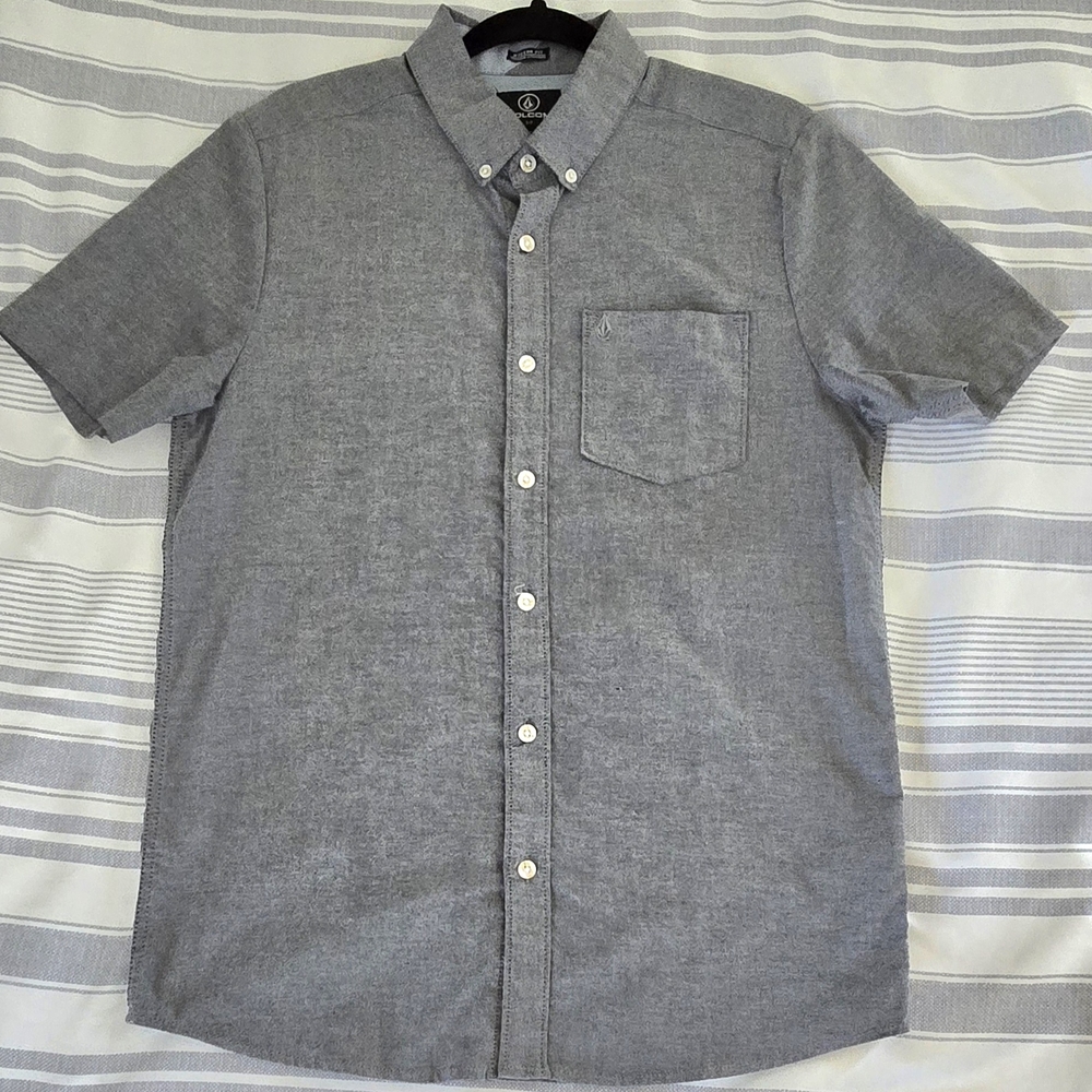 VOLCOM Classic Gray Button-Down Shirt